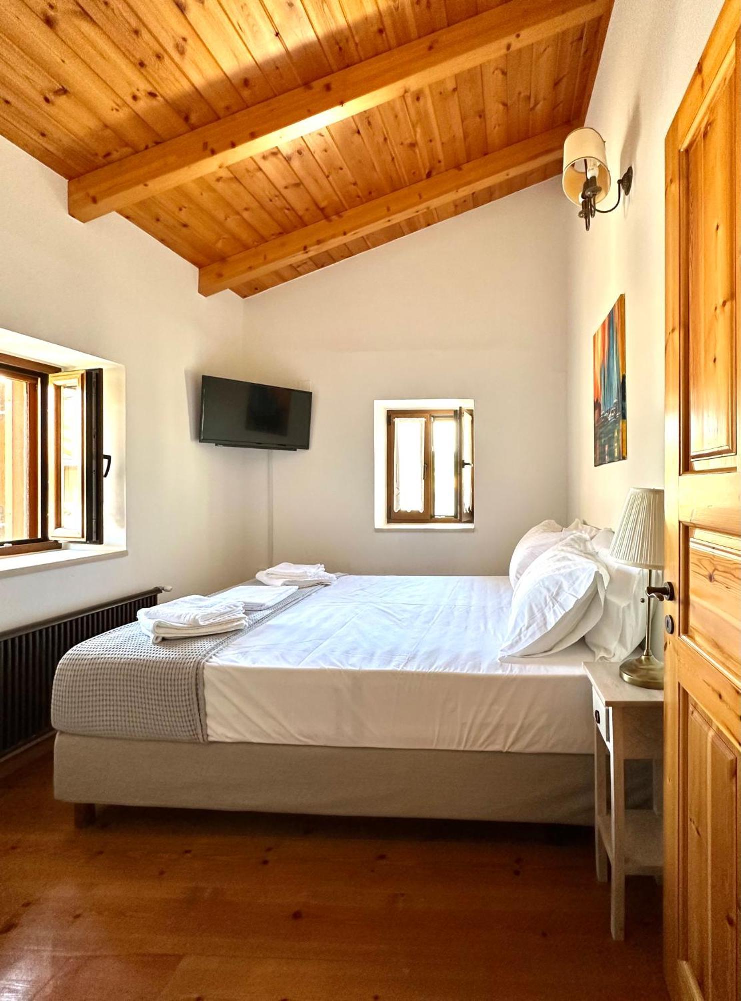 Myrtillo I Luxury Traditional House Villa Spanokhorion