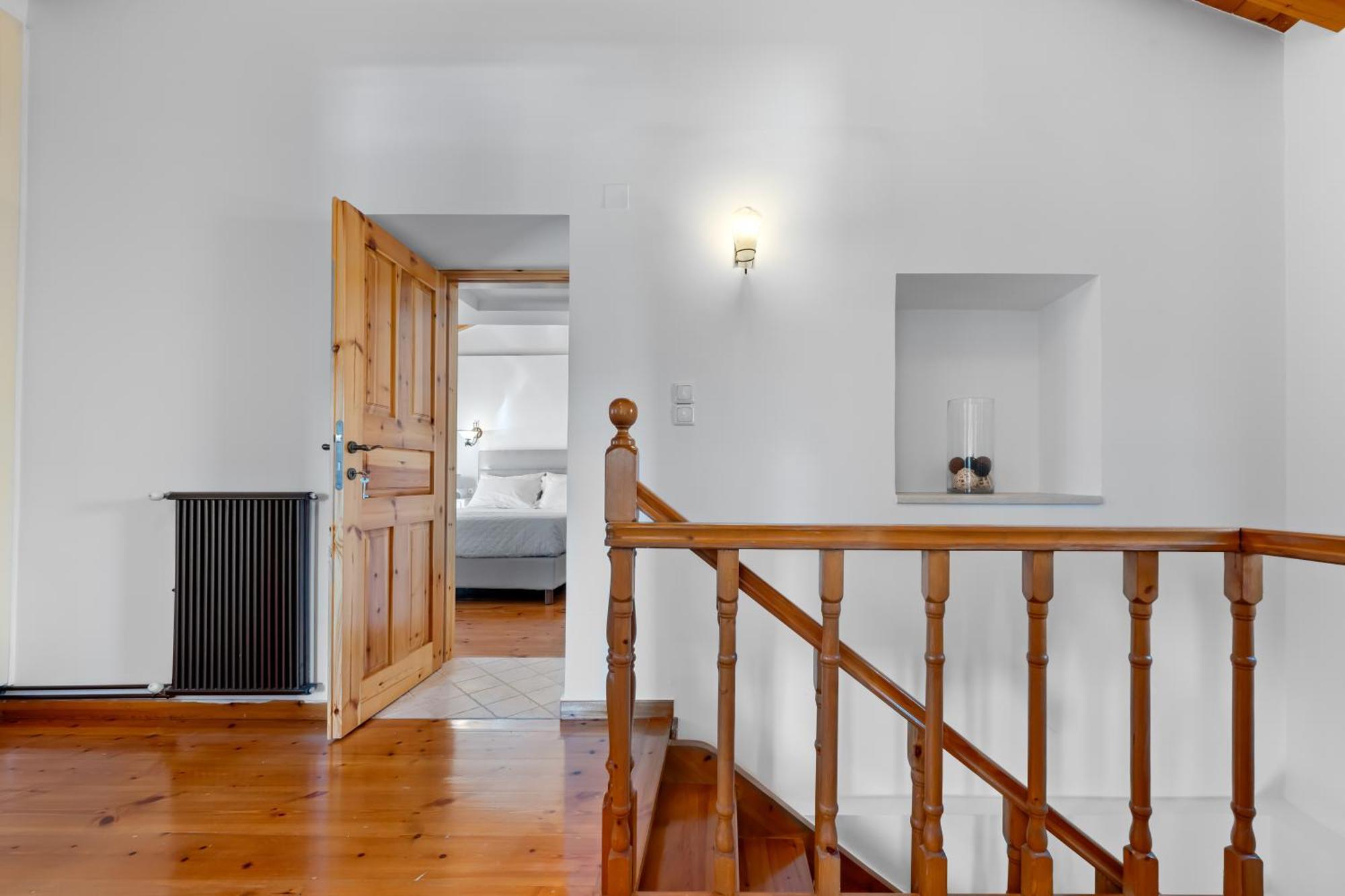 Myrtillo I Luxury Traditional House Spanokhorion